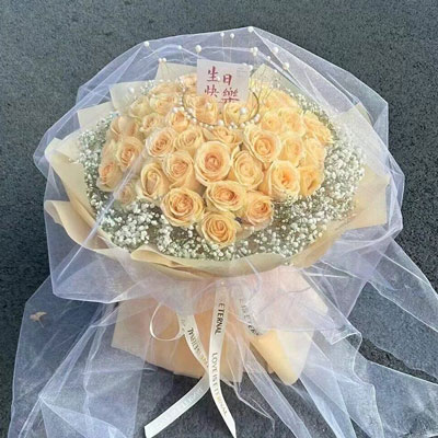吴忠52朵香槟玫瑰满天星，你就是我的全部