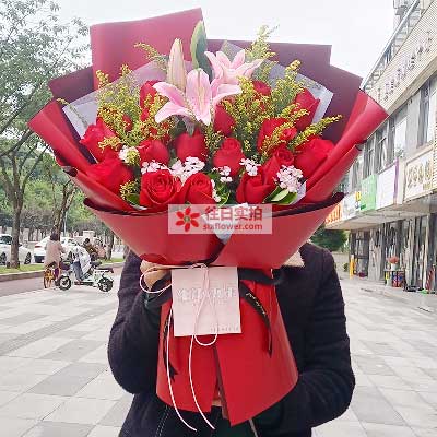 吴忠19朵红玫瑰百合，与你幸福前行
