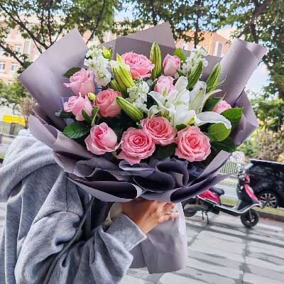 吴忠11朵戴安娜粉玫瑰百合，与你一起追逐梦想